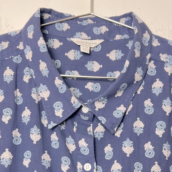 Lucky Brand Blue and White Patterned Button Up Lightweight Cotton Women's Shirt - Picture 3 of 13
